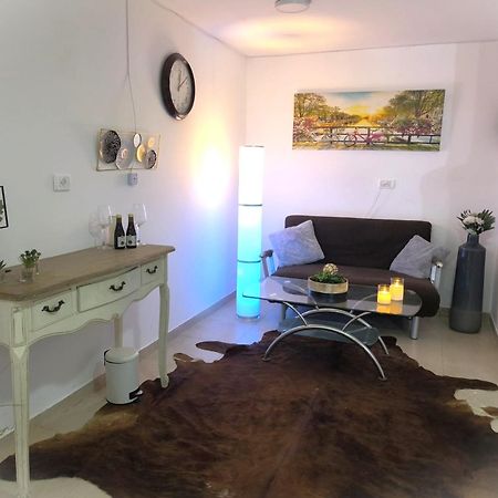 Ferienwohnung עין הים - Eye Of The Sea -דקה הליכה מהים! Aschkelon Exterior foto